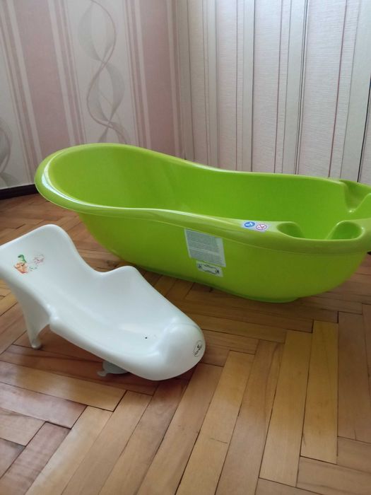 Вана с подложка за бебе