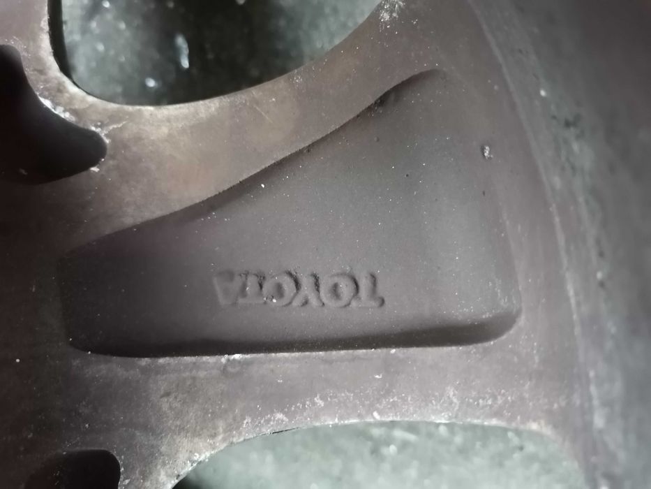 Алуминиеви Джанти с гуми 15 ки Тойота Корола /Toyota Corola J. 15x6JJ.