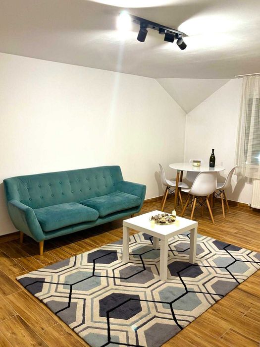 Apartament spatios -3 cam, 68mp, pe două nivele (Vatra Dornei-Unirii)