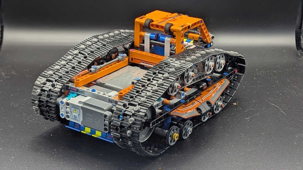 Lego Technic 42140 vehicul cu motor Powerhub