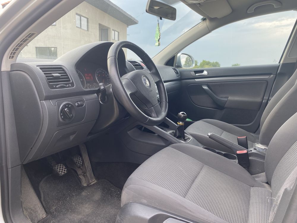 Vand vw golf 5 ,1.9 TDI break,recent adus si inmatriculat.