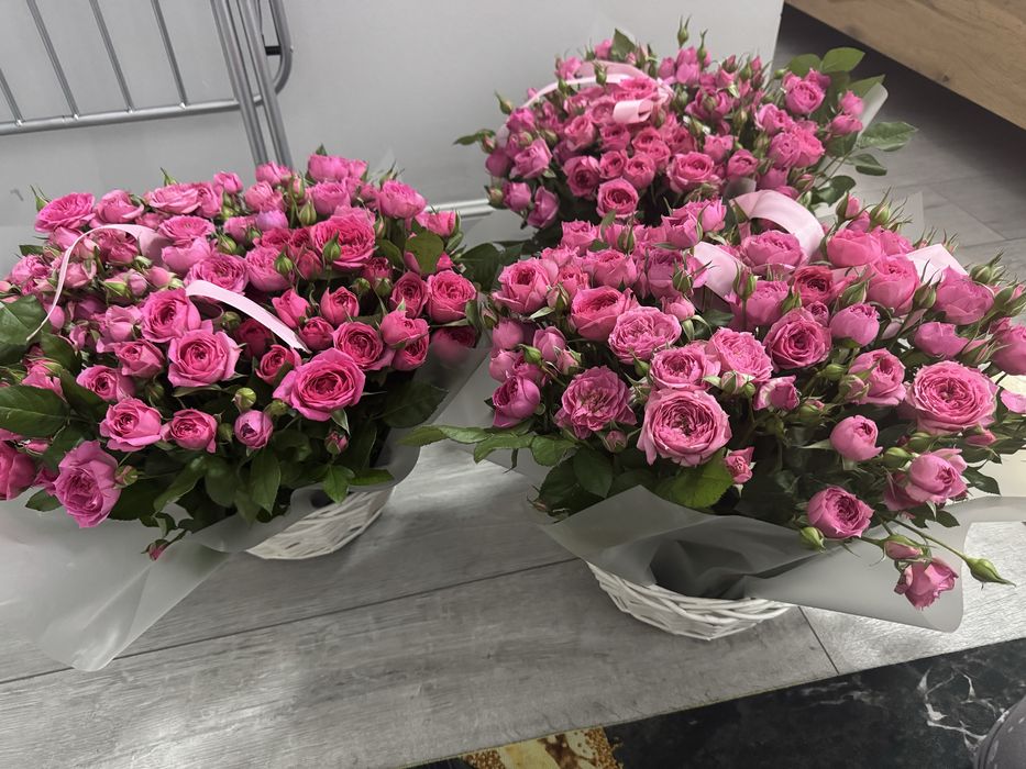 Цветы в корзине розыыыыы