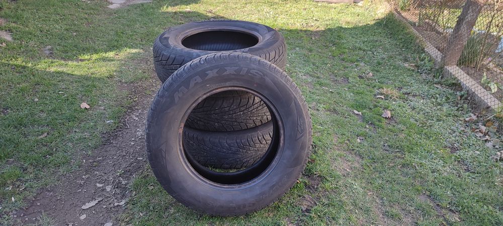 Гуми MAXXIS 215/70/16