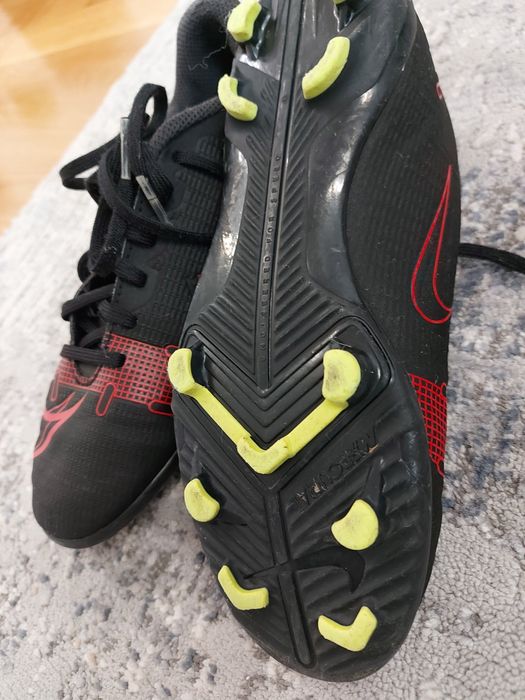 Ghete fotbal Nike Mercurial