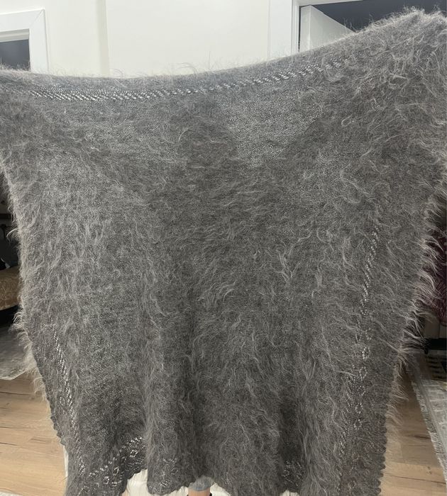Красивая серая новая,пуховая шаль