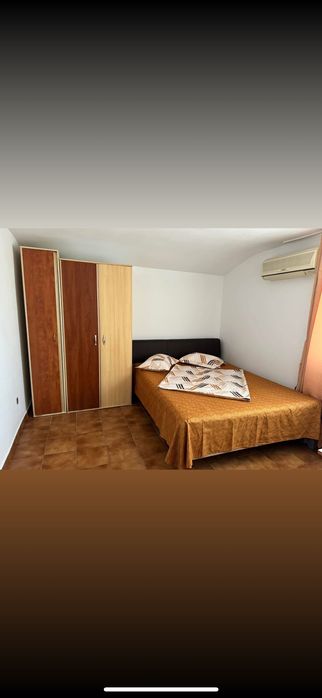 Inchiriez pentru studenti camere la vila zona Delfinariu