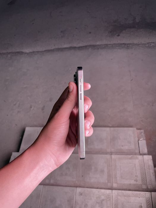 айфон хр 15 про сотилади