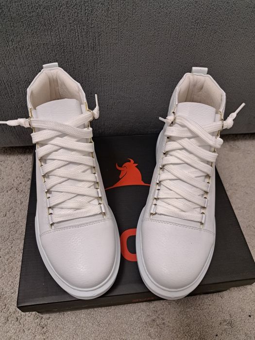 Ghete Noi/Model Bărbătesc/Mărime 41/Albe