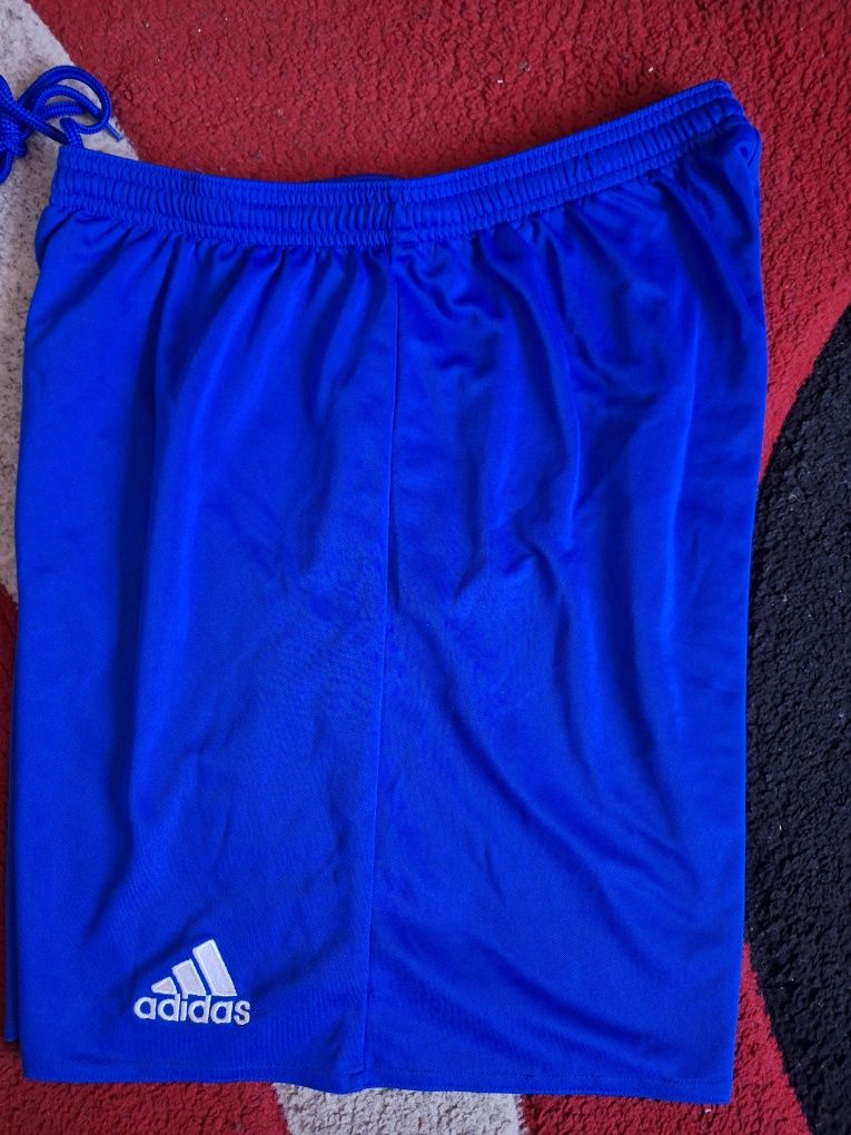 sort adidas XL ca nou, talie elastica,snur