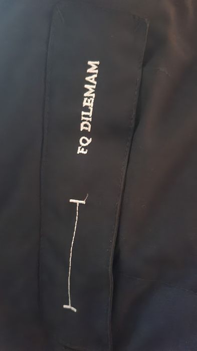 Куртка зимняя в отличном состоянии  цвет чёрный