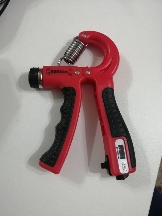 Продам удобный эспандер