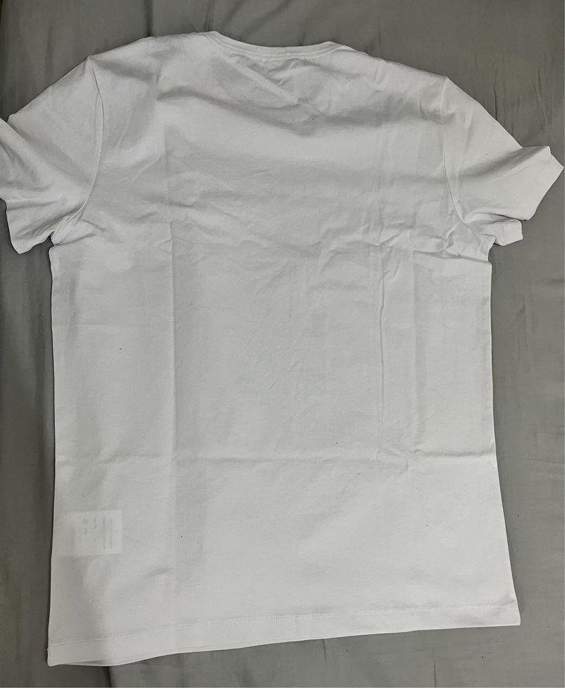 Тениска на Moncler L размер