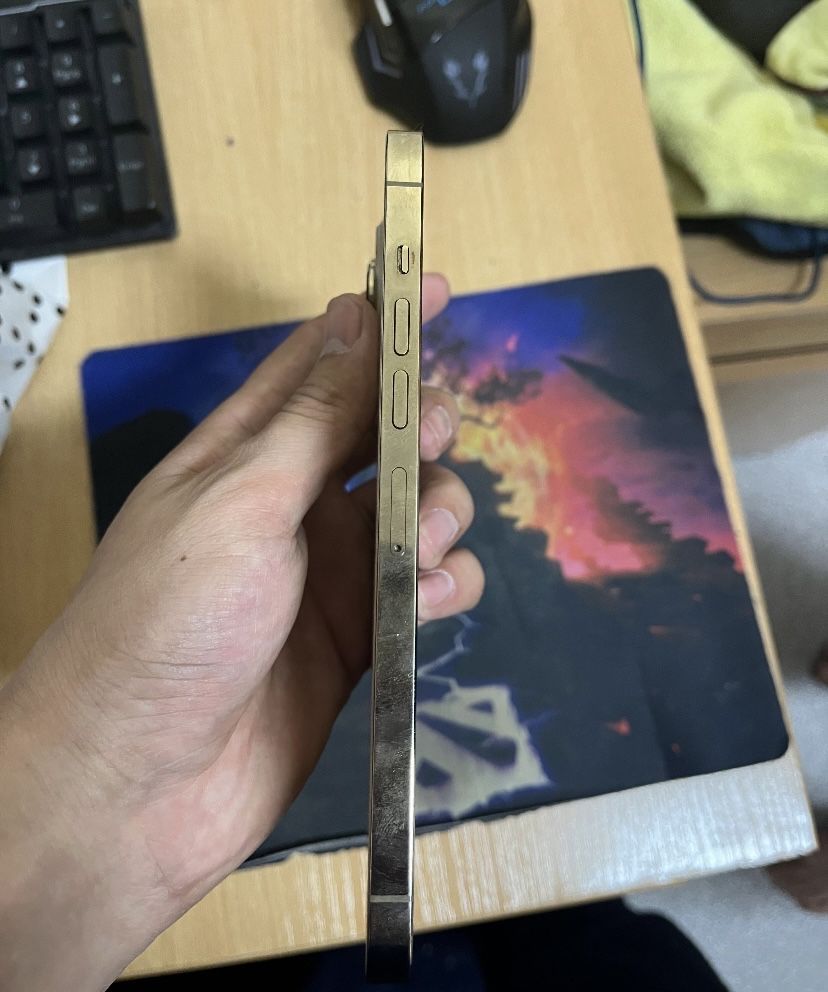 Продам Iphone 13 pro max