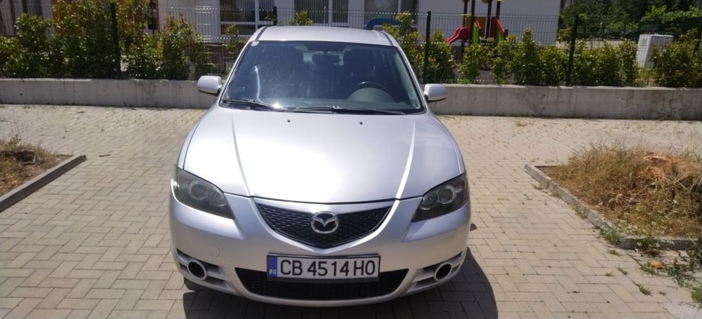Mazda 3.