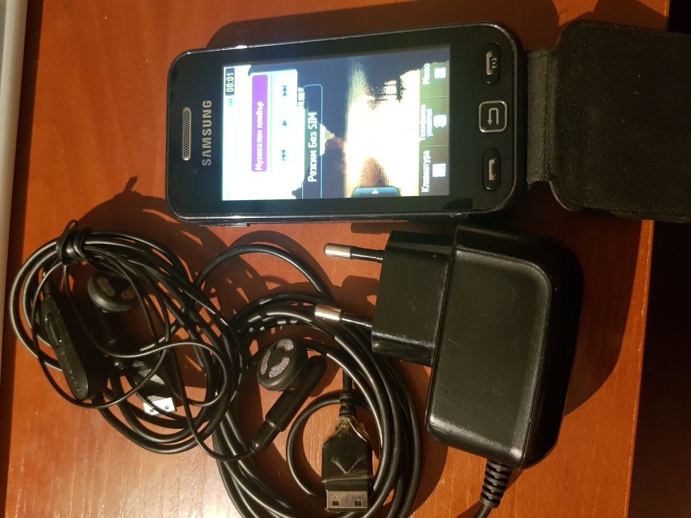 Samsung GT-S5230 комплект със слушалки