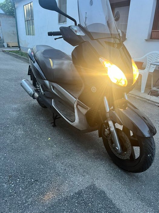 Vând scuter yamaha yp 250cc