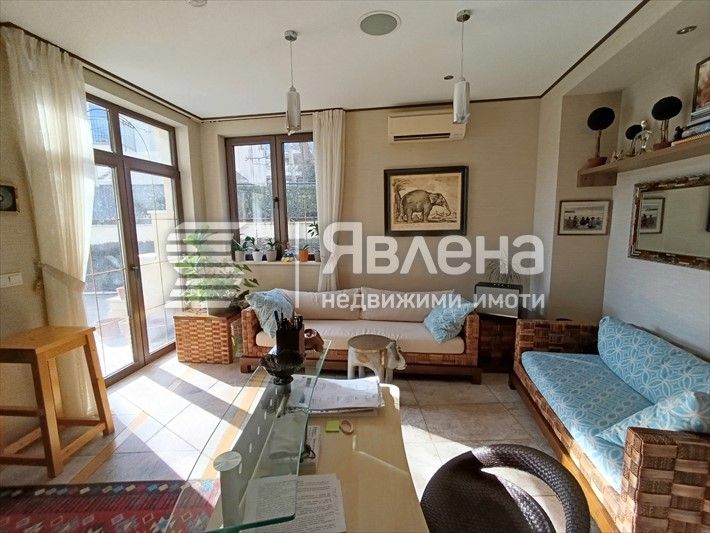 Продава се Многостаен апартамент в Варна, Бриз - 177 кв.м за 2232 €/кв.м - Снимка #2