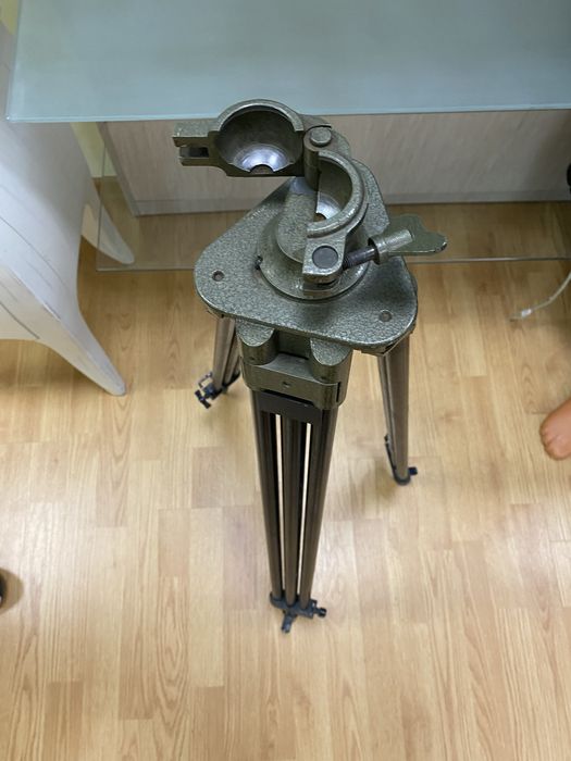 Guniometru, Periscop, Trepied Militare