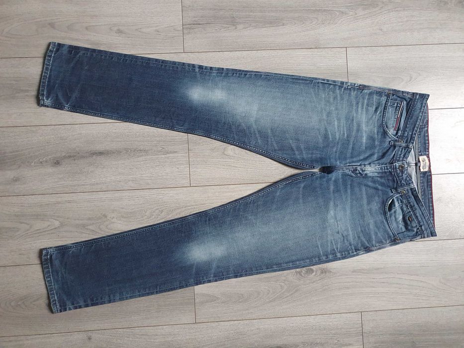 Blugi TOMMY HILFIGER "Scanton" - Marime W33 L34 (Talie 88 cm)