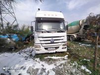 Yangiyer shahrida HOWO rusumli yuk avtomashina sotiladi