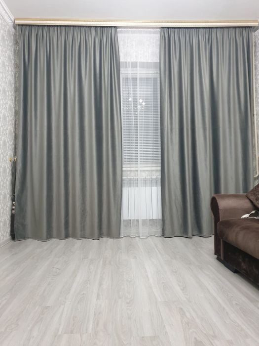 Светло серого цвета шторы с супер скидкой