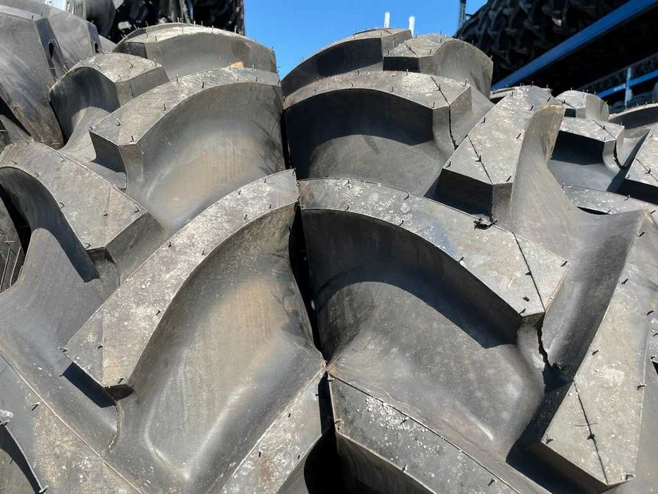 Cauciucuri noi 14.00-38 cu 8 pliuri marca BKT pt tractor romanesc U650