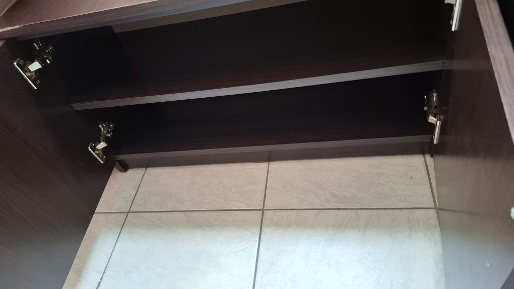 Vand mobilier hol