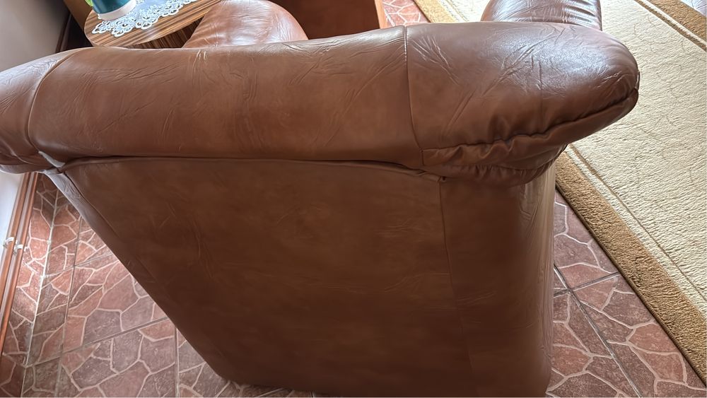 Două fotolii Maro deschis