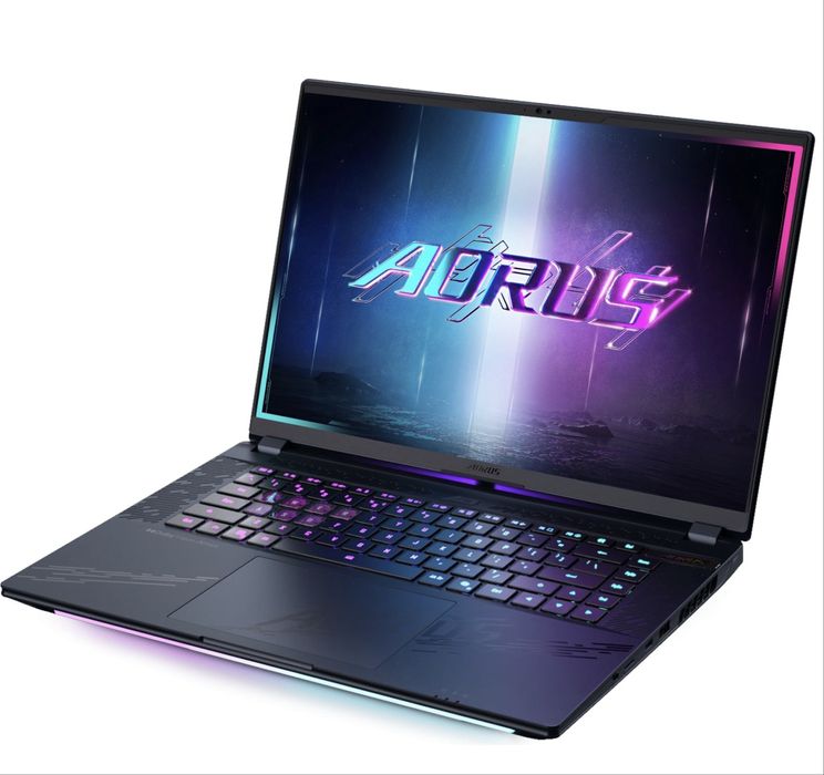 Лаптоп GIGABYTE AORUS Master 16 Intel Ultra 9 RTX 5080 64GB 1TB SSD