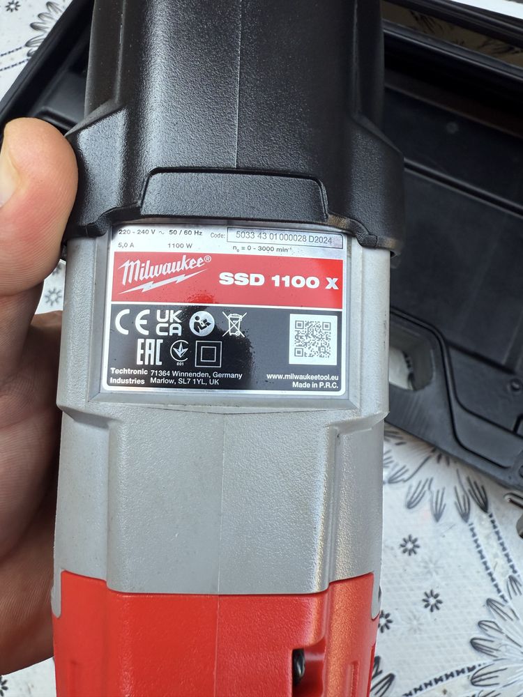 Саблен трион Milwaukee SSD1100X
