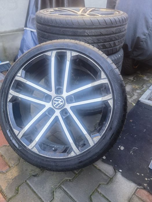 Jante cu anvelope de vara R18 VW