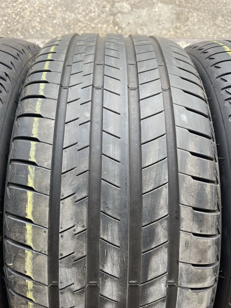 4 anvelope de vara Bridgestone 275/40/20 RFT