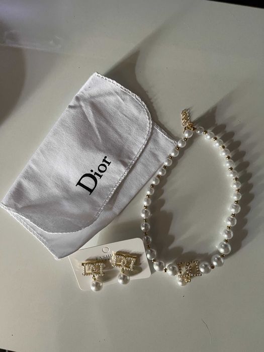 dior перлен сет диор текстилна чантичка перли обеци колие бижу бижута
