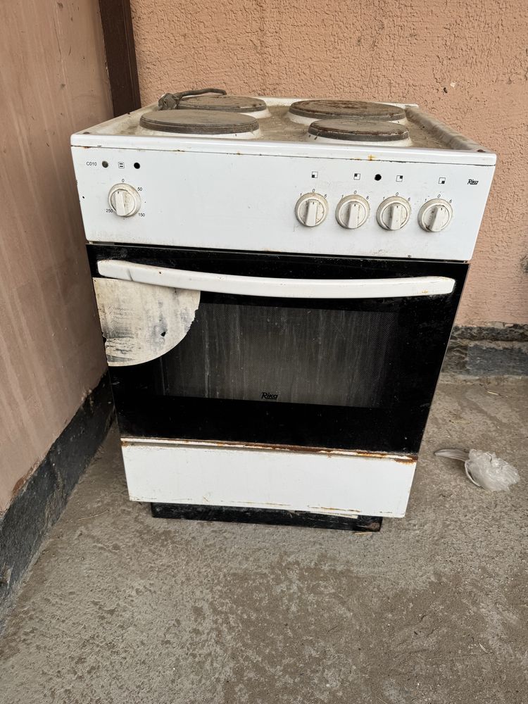 Продам Электроплиту б/у