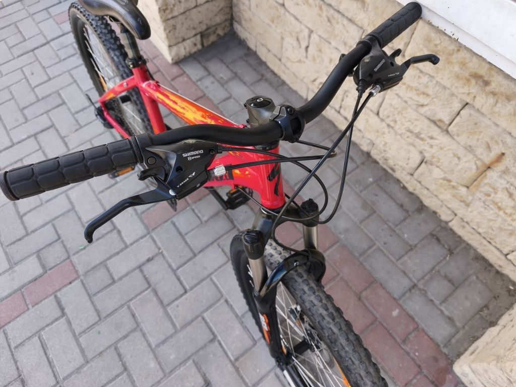 Specialized - Втора употреба 
26" Алуминиева рамка - 43см.
Механични д