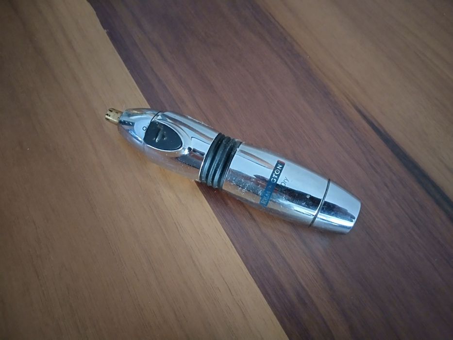 Машинка за подстригване на косми в носа и ушите ( тример )