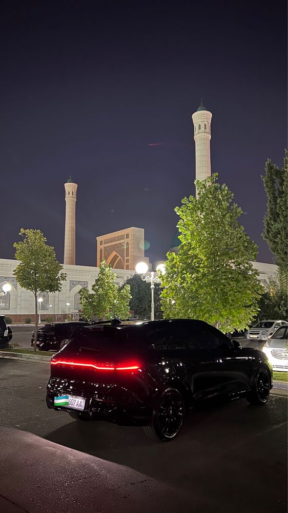 Voyah Free 210 yili 2024 yurgani 23.000 km qora kraskasi tozza