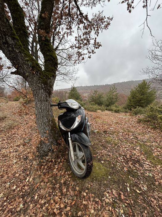 Продавам Honda sh 150 i 2010