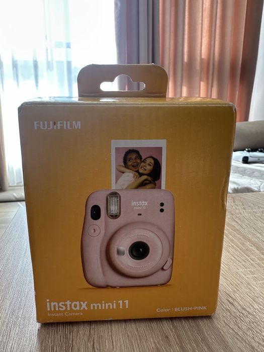 Моментен фотоапарат Instax mini 11
