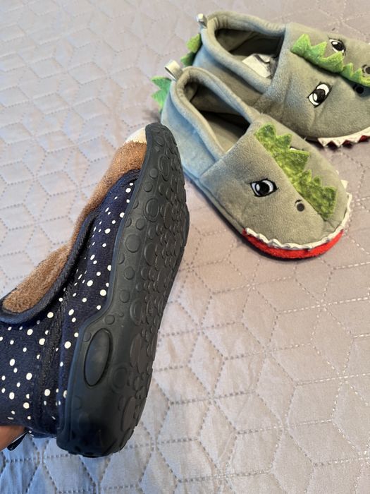 Кецове, боти, пантофи, чехли, цвички и сандали за момче номер 30