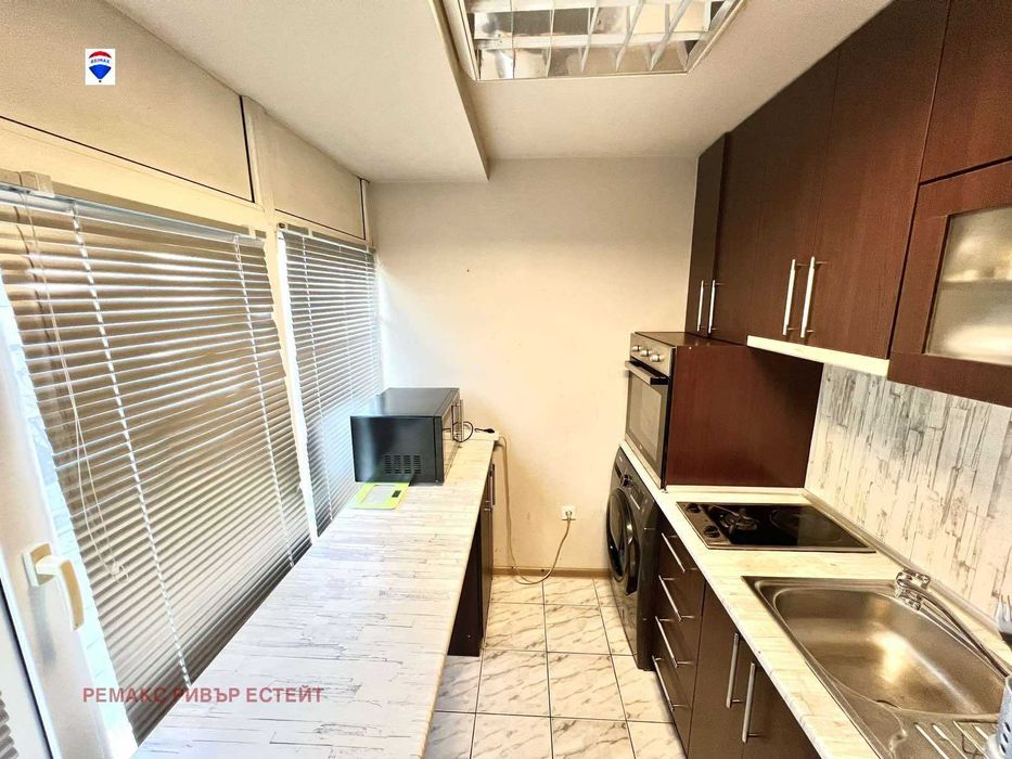 Продава се Тристаен апартамент в Русе, Център - 78 кв.м за 1794 €/кв.м - Снимка #9