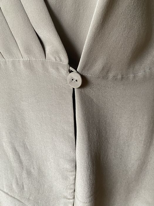 Копринена риза Banana Republic в гълъбово сиво, M