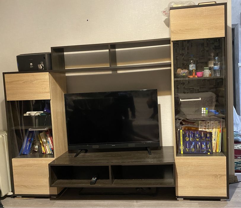 Горка для гостиной , под телевизор