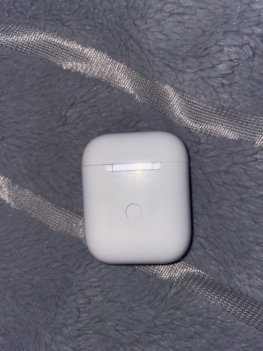 Airpods 2 кейс оригинал