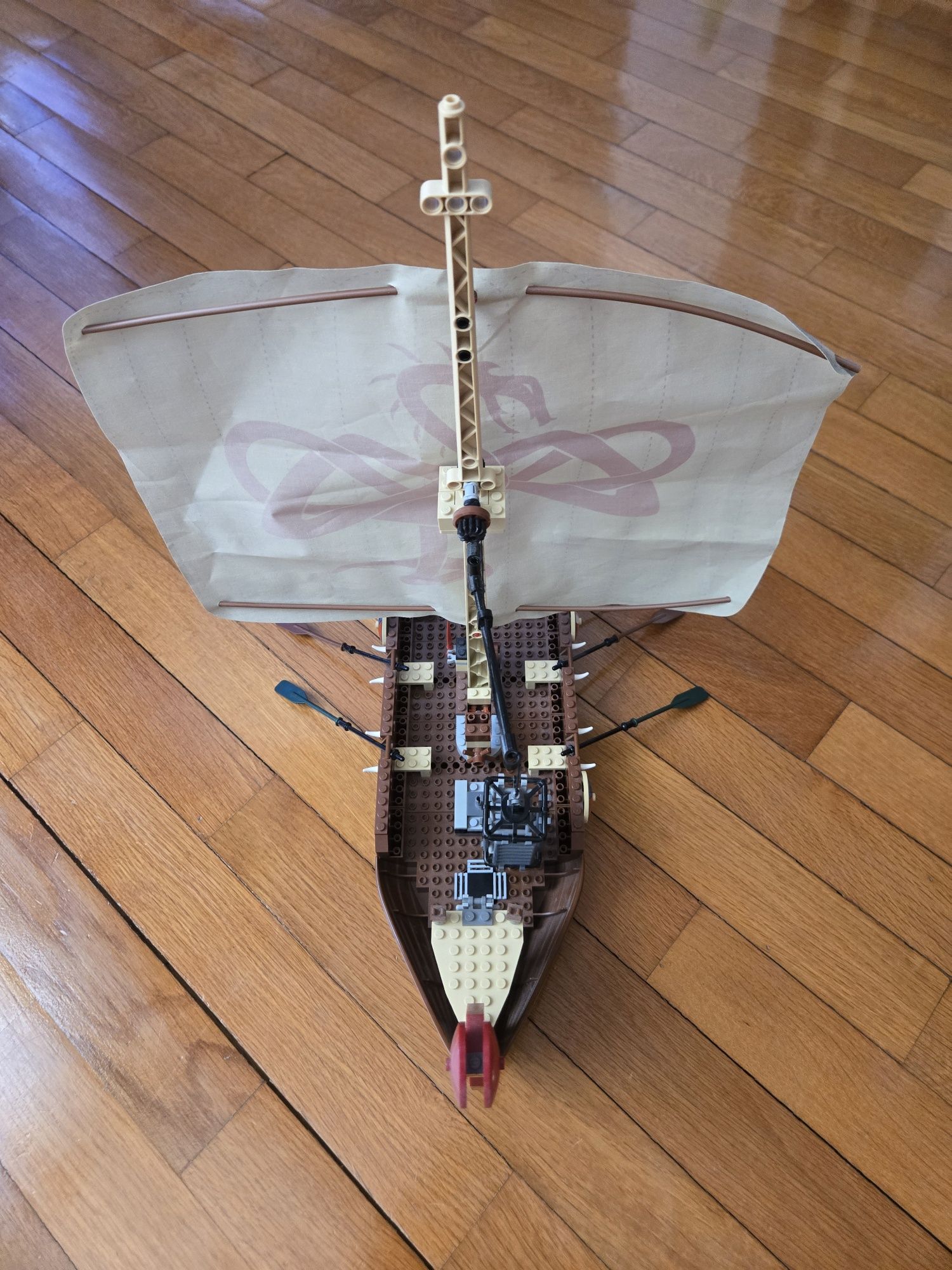 Lego пиратски кораб