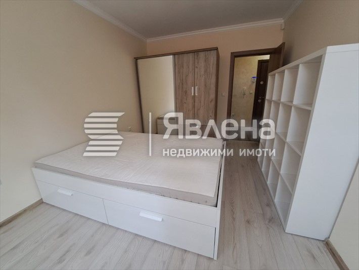 Дава се под наем Тристаен апартамент в Варна, Левски - 100 кв.м за 818 € - Снимка #4