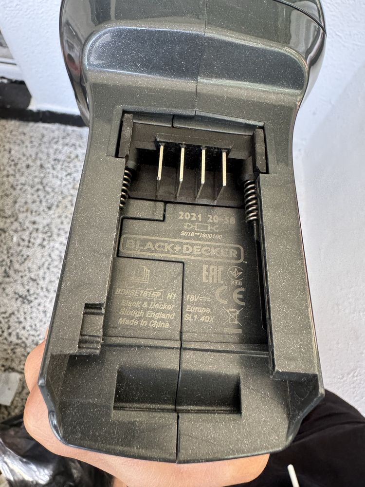 Вертикална Безжична Прахосмукачка Black & Decker BDPSE1815P 4-в-1!