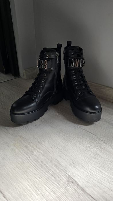 Нови боти Guess!