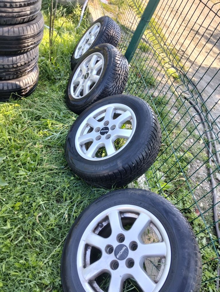 Vând jante r15 +patru cauciucuri că noi de vară