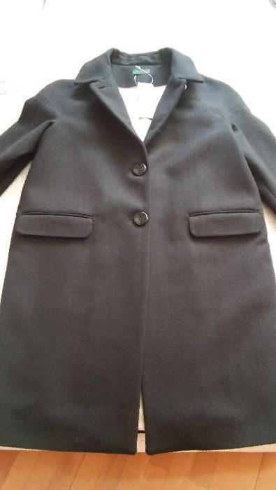 Чисто ново вълнено палто на Бенетон нова цена